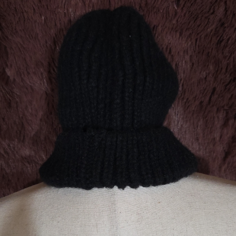 Designer Charm Influenced Cap - Picture 2 of 3